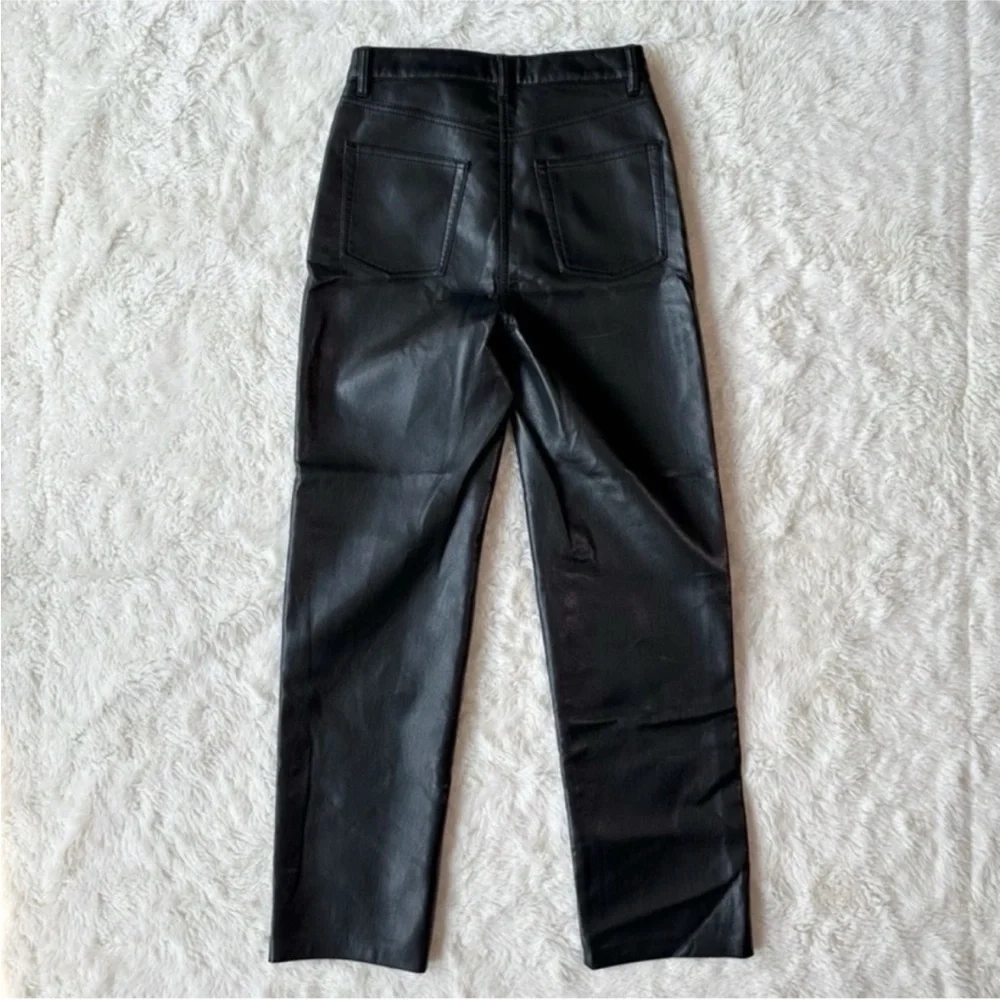 Wilfred | 00| Black Melina Vegan Leather pants High-waist, straight legs - Picture 6 of 11